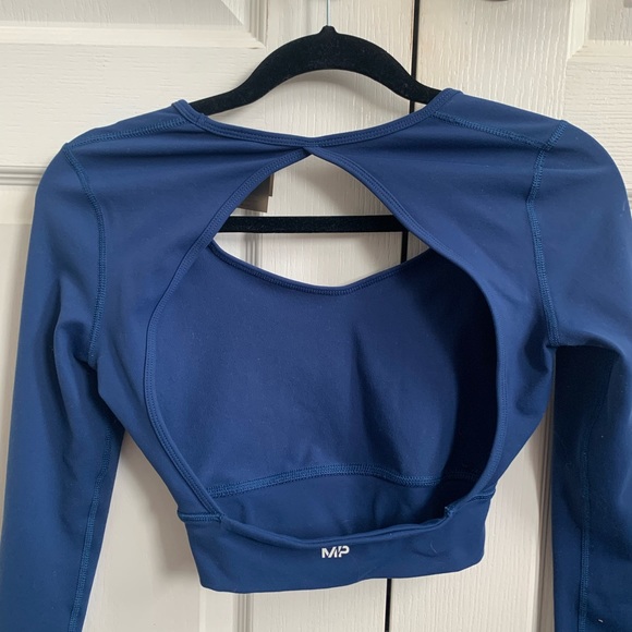 Open back workout long sleeve top - Picture 2 of 2